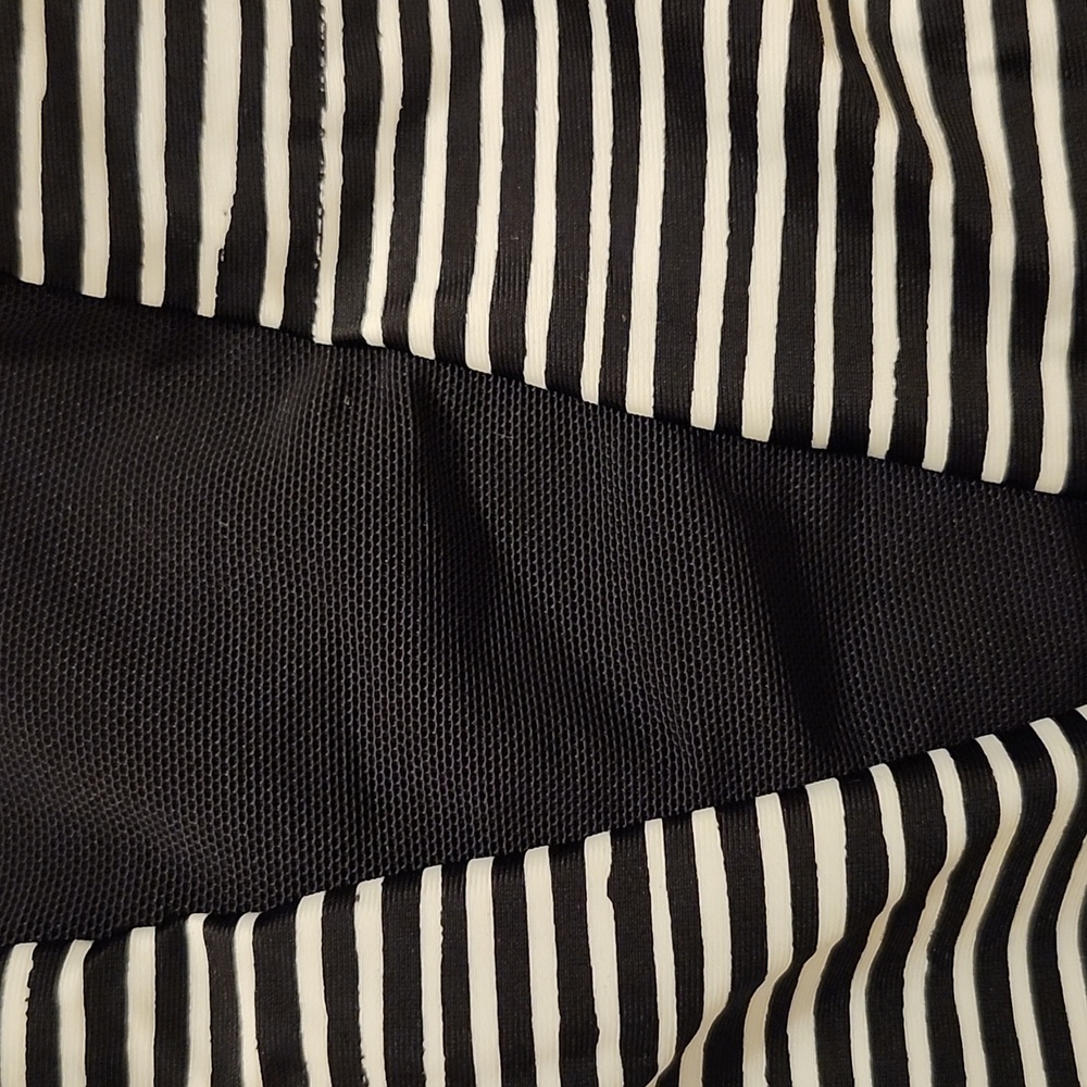 NWT PRANA REGAN BLACK TRADWINDS HALTER BIKINI STRIPE TOP TIE BACK SMALL - Picture 6 of 6